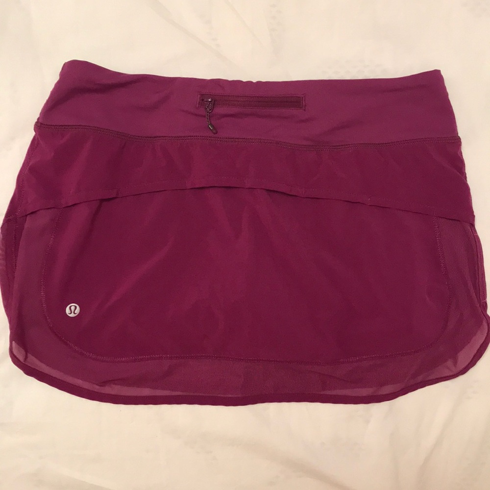Lululemon Hotty Hot skirt with mesh detail
